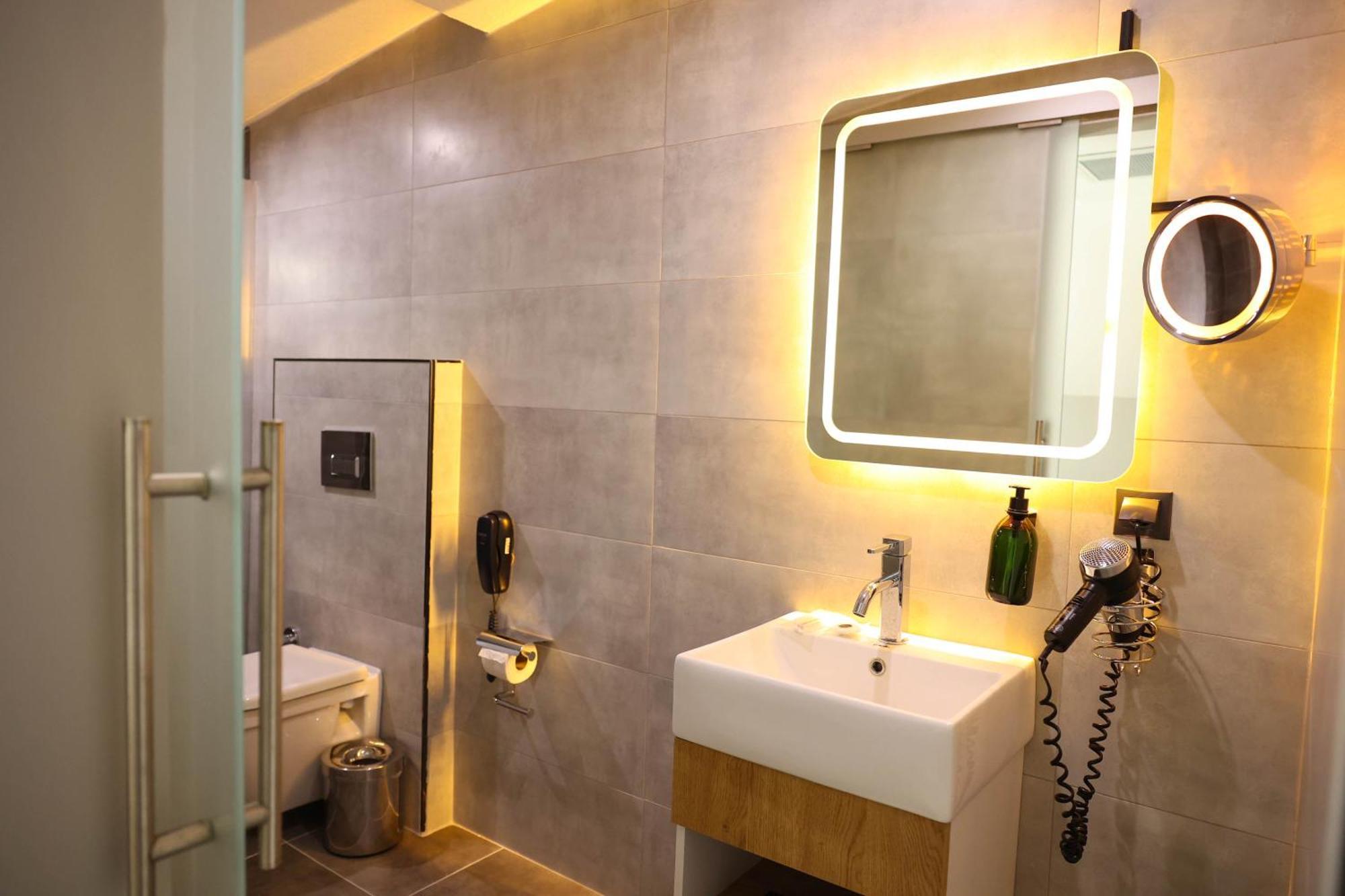 Gardenmode Airport Hotel Tasoluk Bagian luar foto