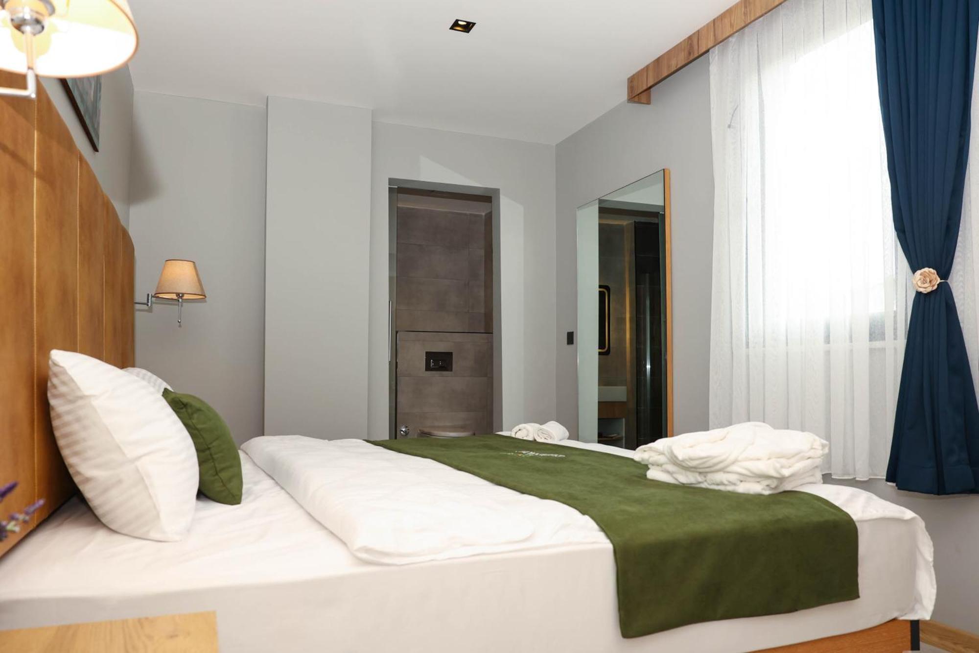 Gardenmode Airport Hotel Tasoluk Bagian luar foto